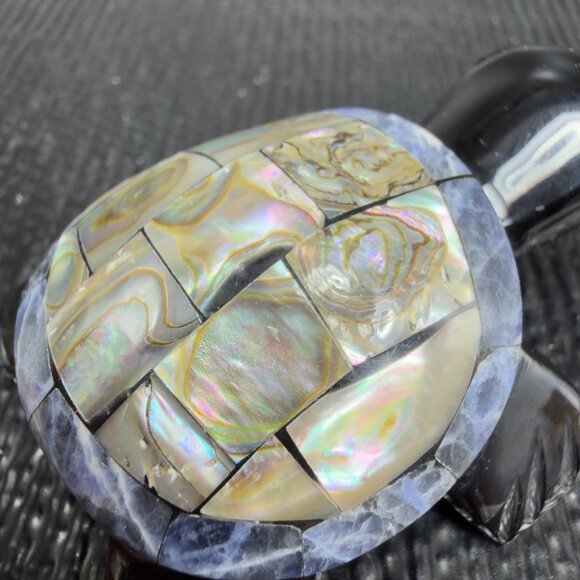 Hand Carved Small Black Turtle Abalone Mother Of Pearl Amphibian Figurine VTG - Picture 5 of 11